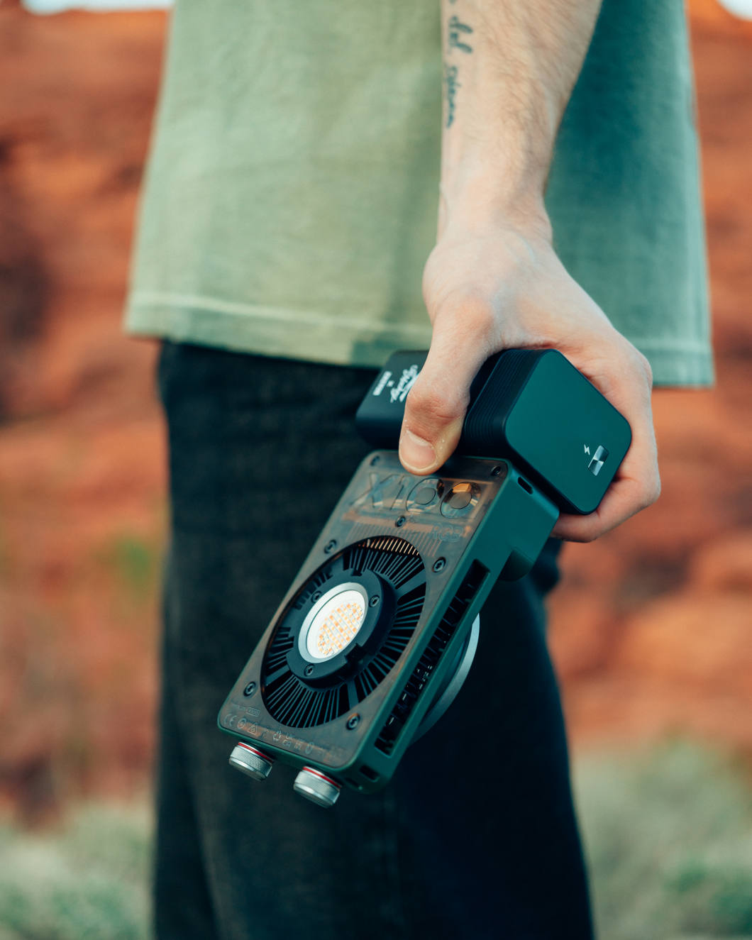 Zhiyun Molus LED X100RGB Pro Cob Light