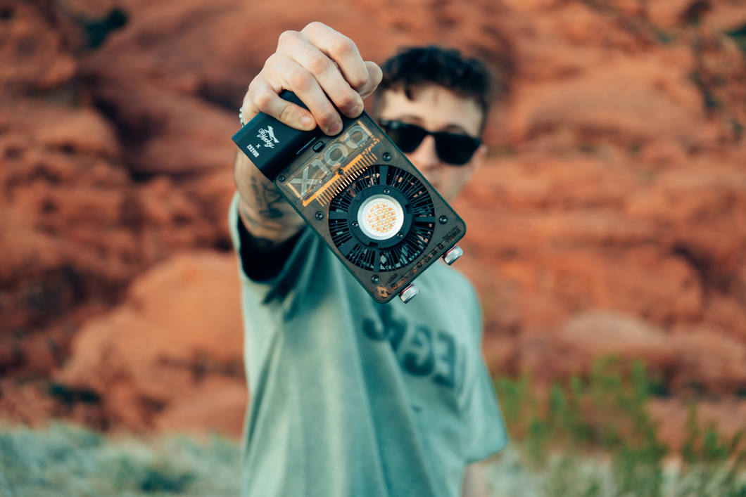 Zhiyun Molus LED X100RGB Pro Cob Light